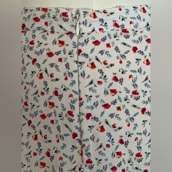 Dress Forum Floral Women's Skirt (623) - Picture 8 of 17